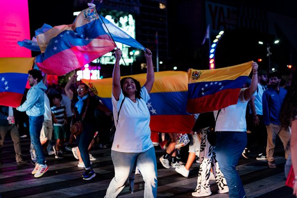 Admirez des tableaux aquarelles en ligne d'artistes contemporains