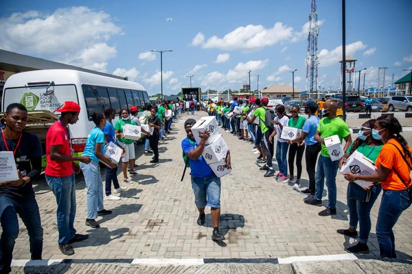 Comparaison de l'expérience visiteur entre parcs d'attraction indépendants et parcs appartenant à de grands groupes